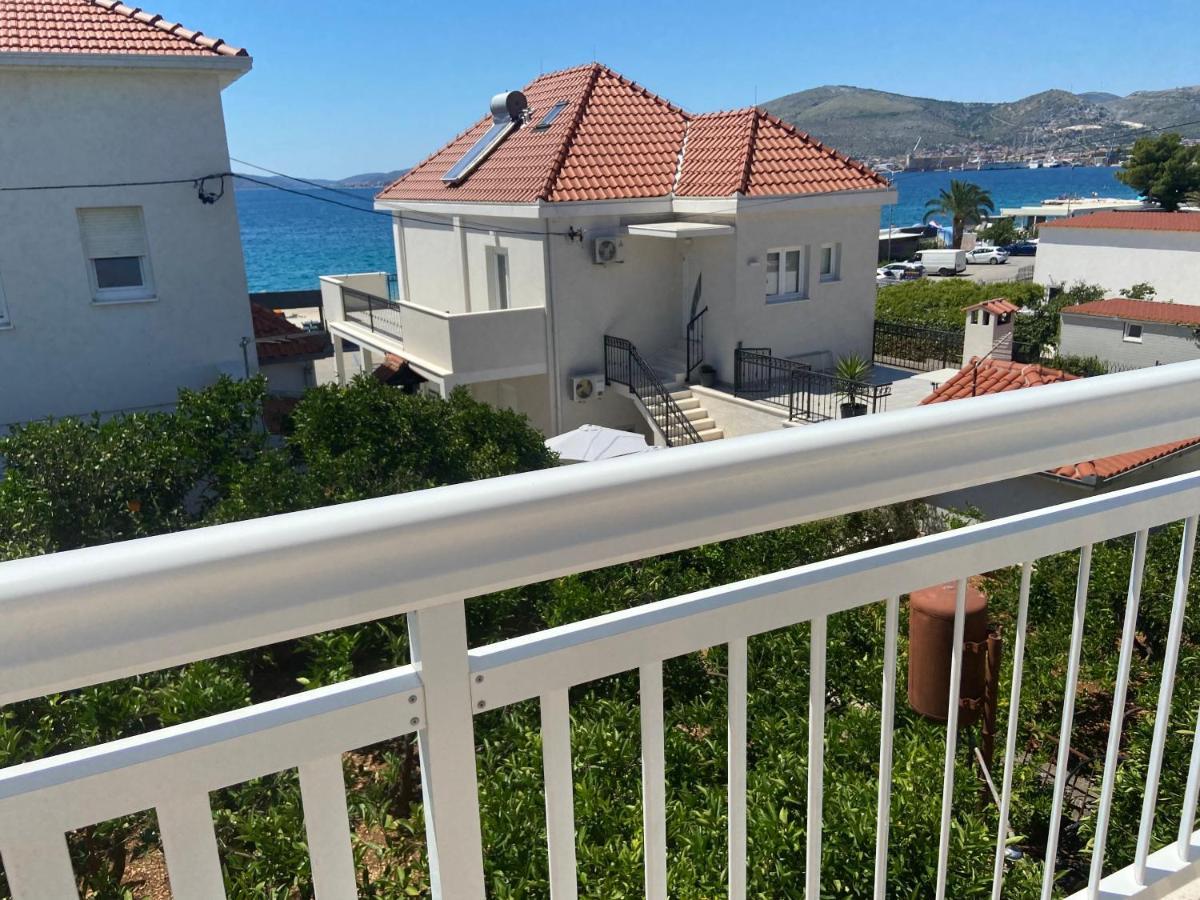 Ferienwohnung House Mare Trogir Exterior foto