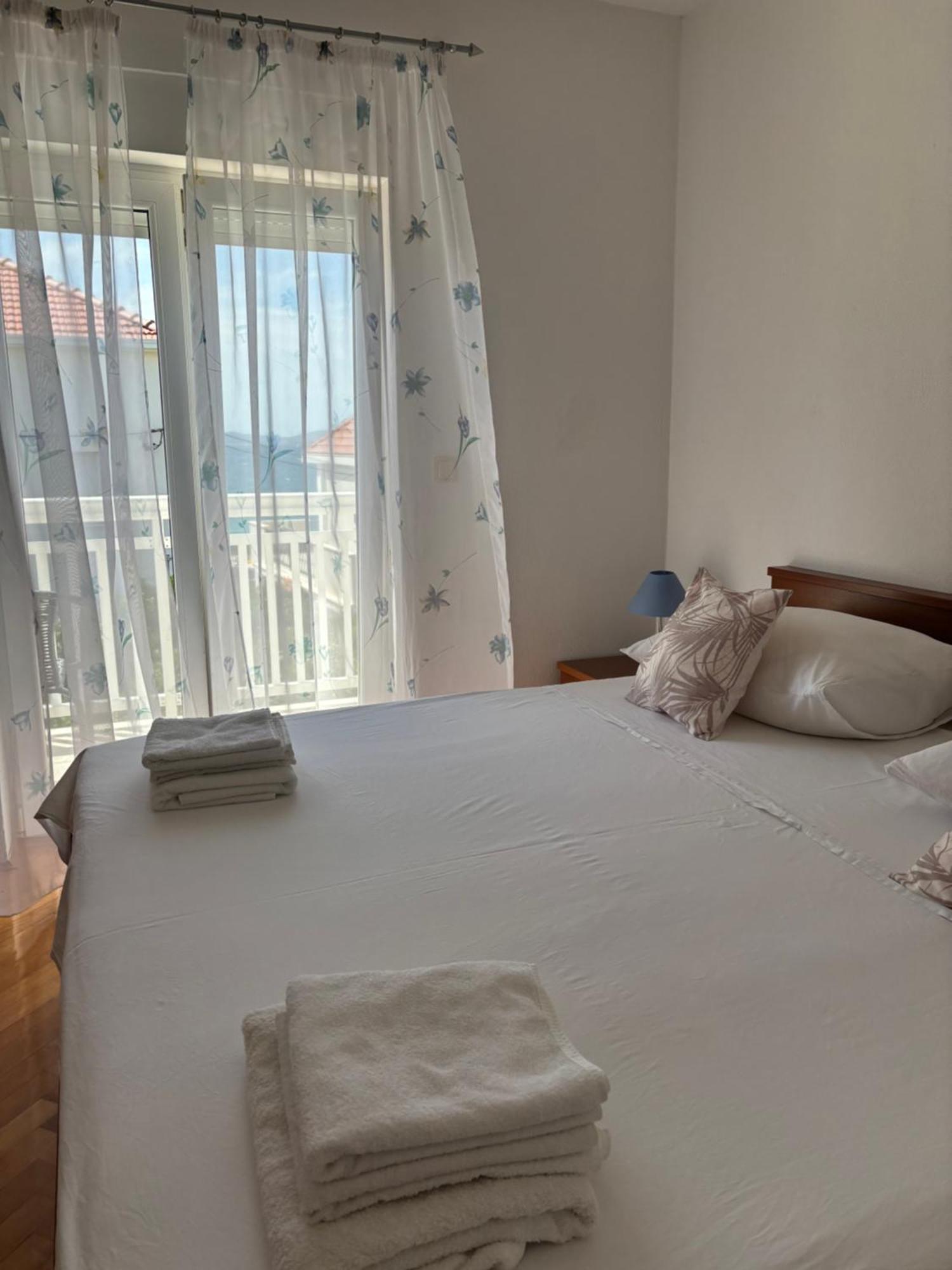 Ferienwohnung House Mare Trogir Exterior foto