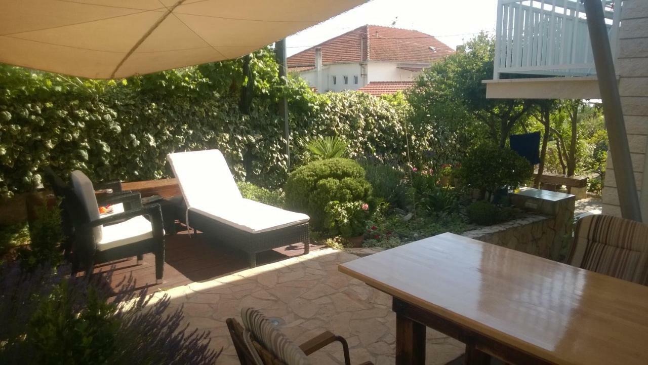 Ferienwohnung House Mare Trogir Exterior foto