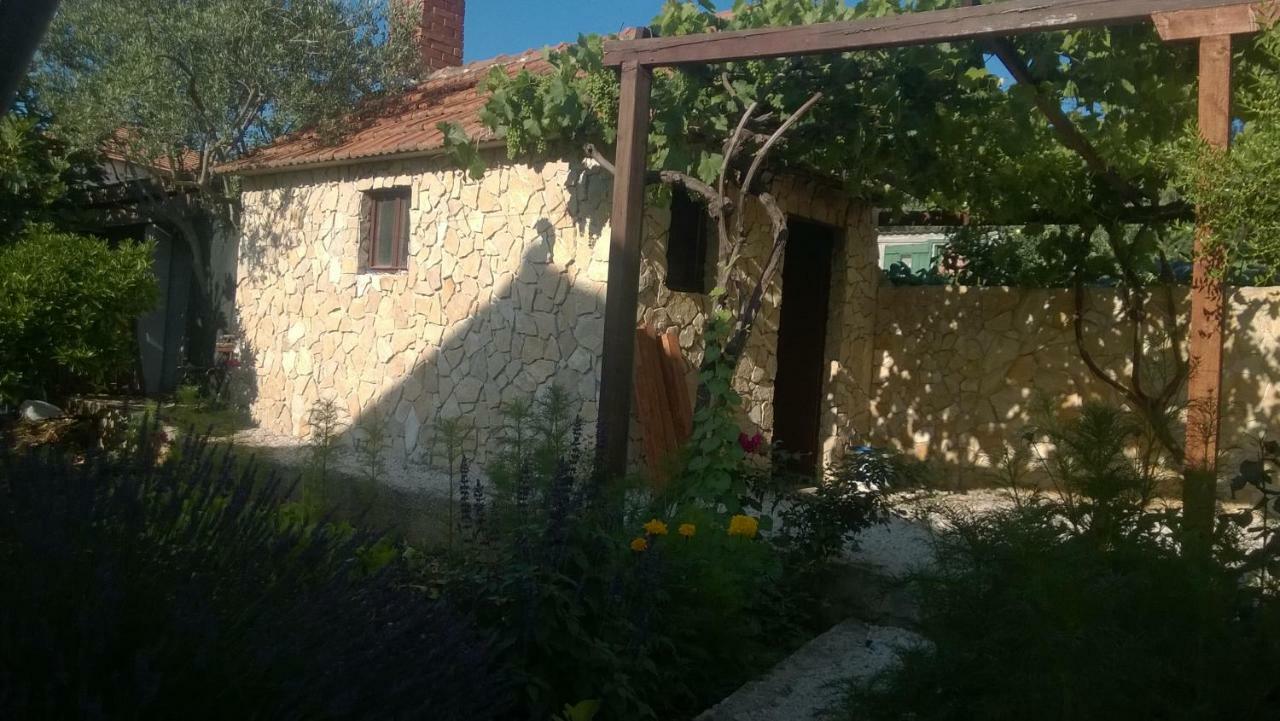 Ferienwohnung House Mare Trogir Exterior foto